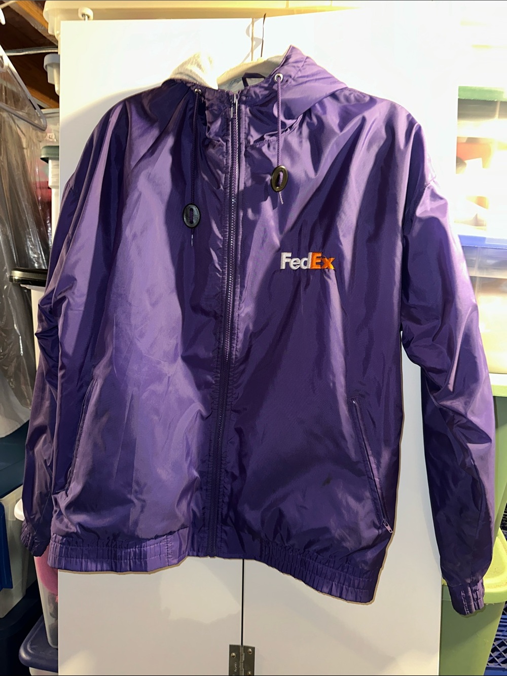 Vintage and rare women’s FedEx jacket (XL)